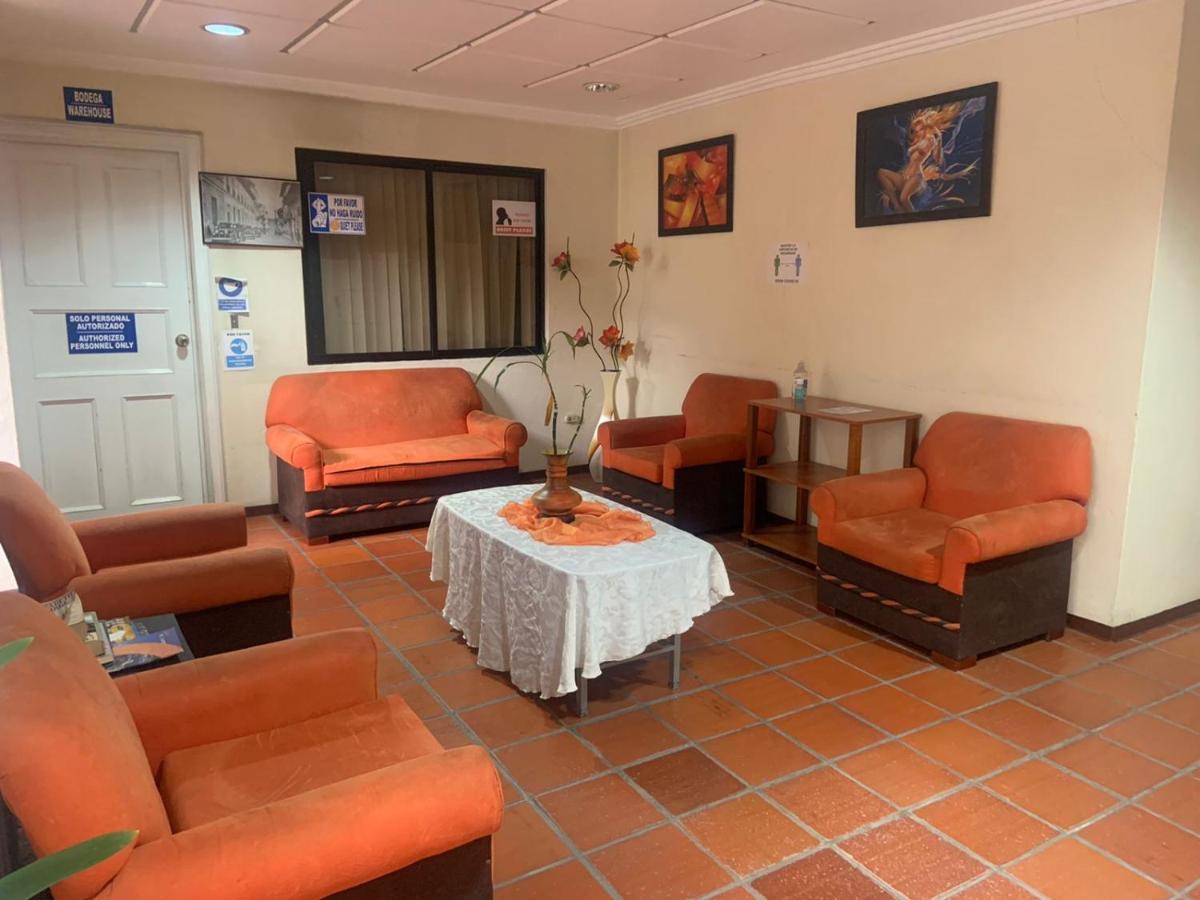 Hotel Mariscal Inn & Suite كوينكا المظهر الخارجي الصورة
