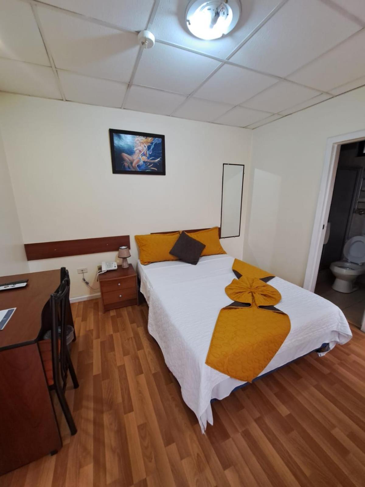 Hotel Mariscal Inn & Suite كوينكا المظهر الخارجي الصورة